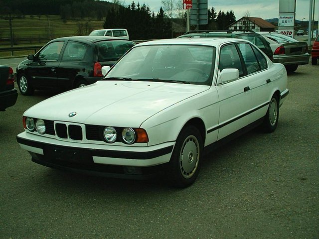 BMW 520 i   24 v