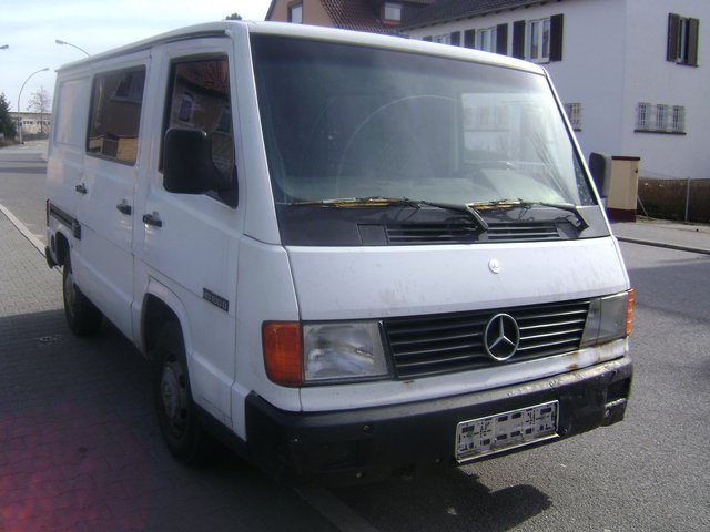 Mercedes-Benz MB100 Kasten /Servo/AHK/2-Sitzer