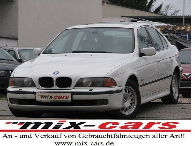 BMW 523i Xenon/Sitzheizung/Schiebedach
