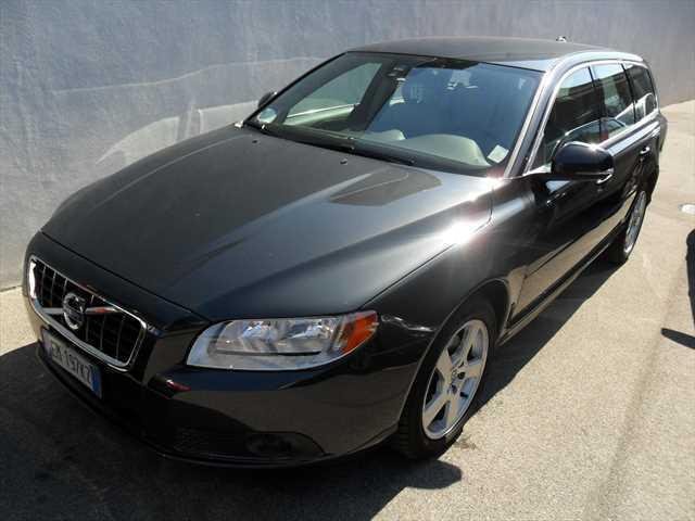 Volvo V70 D2 Momentum