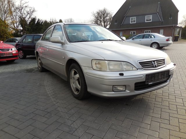 Honda Accord 2.0i LS 4. Lim.(CG9) Klimaaut.Navi 2 Hand