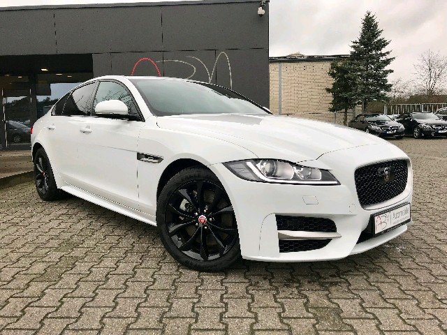 Jaguar XF 30d R-Sport*TOUCH PRO*PARKPAKET*PANORAMA*