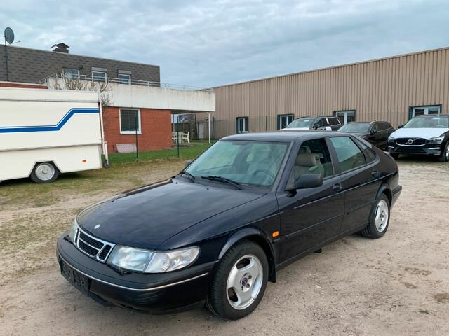 Saab 900 2.3i SE