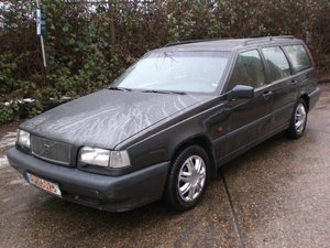 Volvo 850 2.5 i 10 V KLIMA TEILLEDER SSD ALLWETTERREIFEN