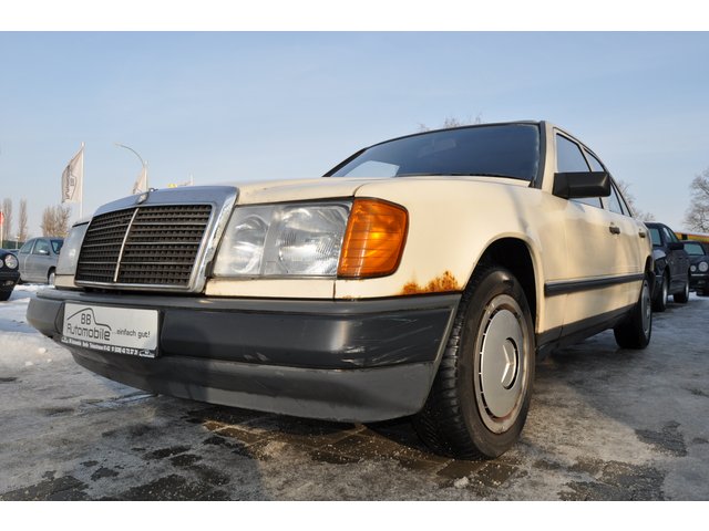 Mercedes-Benz 200 D AUT. / EURO2/ 2.BESITZ