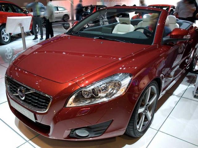 Volvo C70 Momentum T5 Geartronic, 169 kW (230 PS), Autom. 5-Gang, Frontantrieb