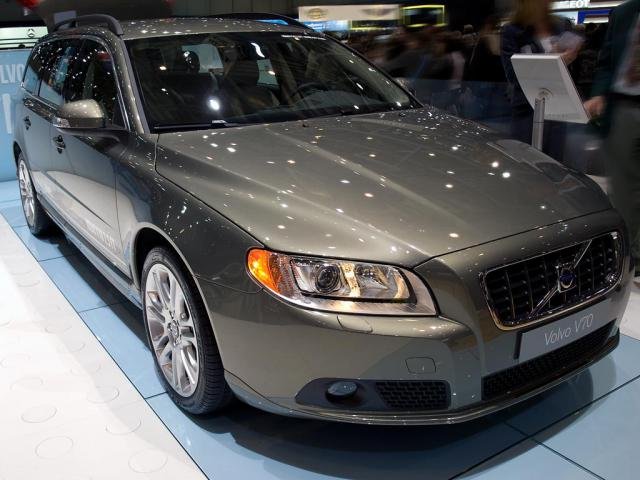 Volvo V70 Momentum 2.0, 107 kW (145 PS), Schalt. 5-Gang, Frontantrieb