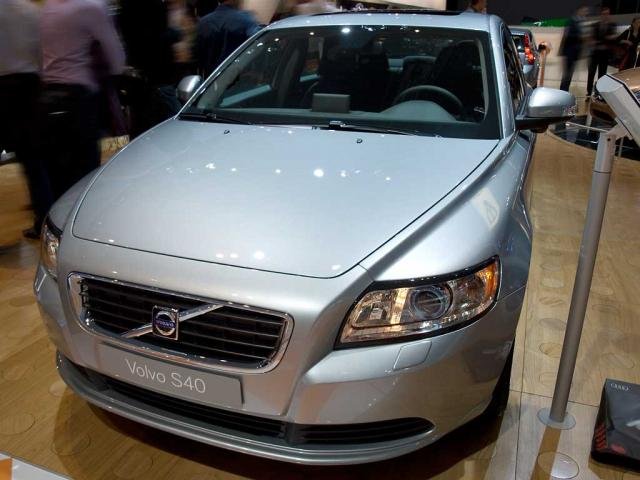 Volvo S40 R-Design D2 84 kW (114 PS), Schalt. 6-Gang, Frontantrieb