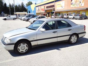 Mercedes-Benz C 180 Classic