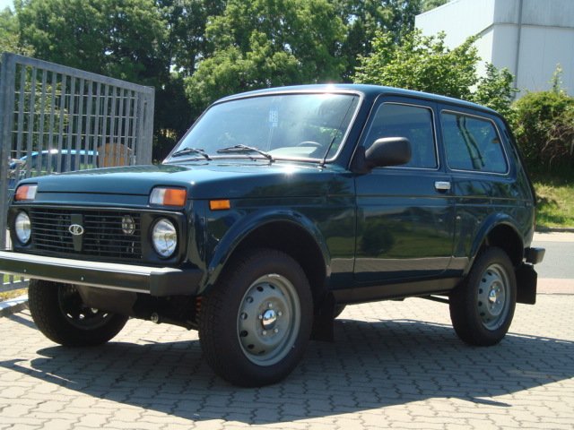 Lada Niva 1.7i - Modell Junior - 2010