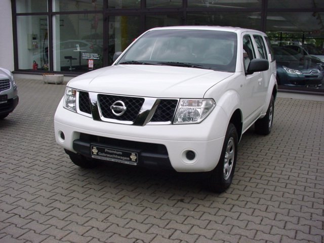 Nissan Pathfinder 2.5 dCi EU Import Spanien