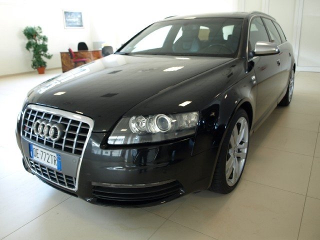 Audi S6 5.2 V10 qu. Avant tip.