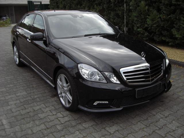 Mercedes-Benz E 500 4Matic 7G-TRONIC Avantgarde