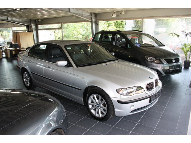 BMW 320i Leder/Xenon/Schiebedach