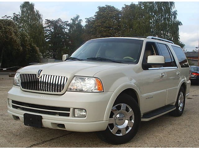 Lincoln Navigator 4x4 7 Seats