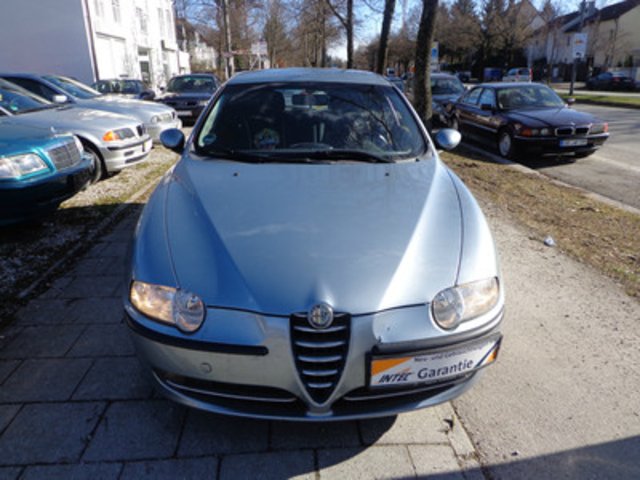 Alfa Romeo 147 Alfa 2.0 Twin Spark F-1 Distinctive