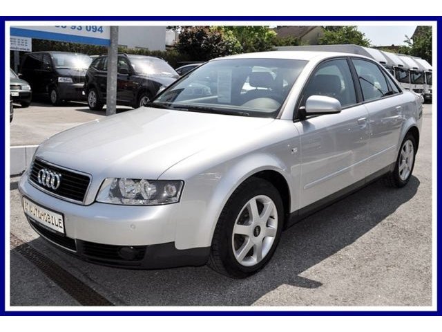 Audi A4 Lim. 3.0 quattro Automatik Navi PDC AHK