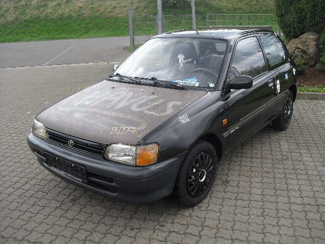 Toyota Starlet 1.3 XLi - VIELE NEUTEILE - 8f. bereift