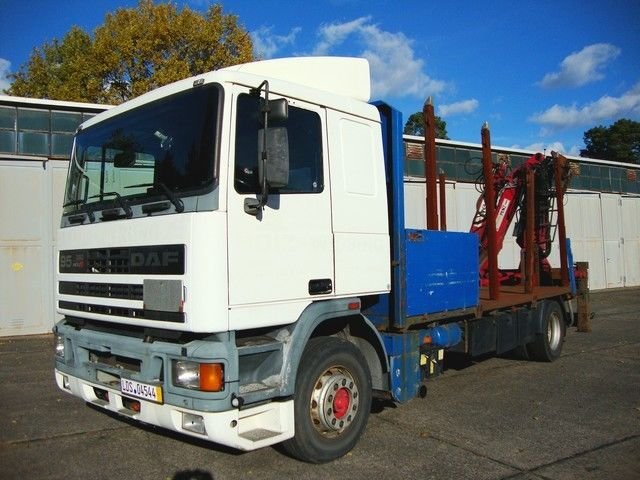 DAF XF95-360 Holzfahrzeug 4x2 Kran Penz 13000 Fern