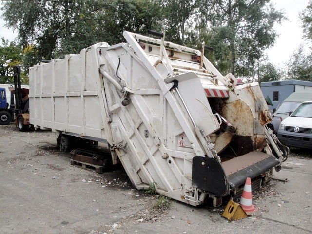 Mercedes-Benz Mllpressaufbau Haller 20m garbage Schttung