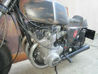 SUZUKI GS – Fahrzeugbild 12