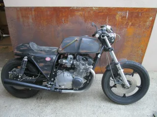 SUZUKI GS – Fahrzeugbild 3