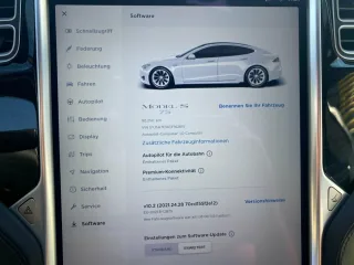TESLA Model – Fahrzeugbild 12