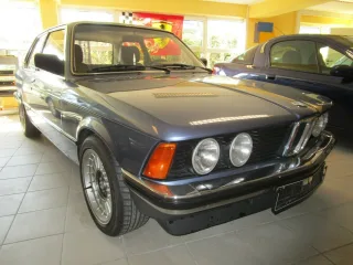 BMW 323 – Fahrzeugbild 3