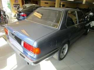 BMW 323 – Fahrzeugbild 6
