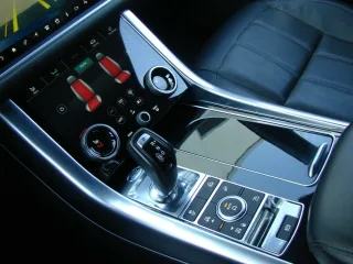 LAND ROVER Range – Fahrzeugbild 15
