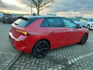 OPEL Astra – Fahrzeugbild 4