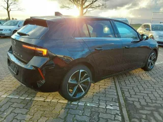 OPEL Astra – Fahrzeugbild 4