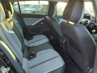OPEL Astra – Fahrzeugbild 8