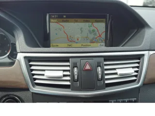 MERCEDES-BENZ E 300 – Fahrzeugbild 13