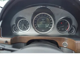 MERCEDES-BENZ E 300 – Fahrzeugbild 15
