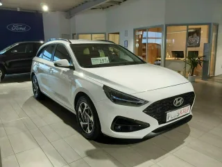 HYUNDAI i30 – Fahrzeugbild 2