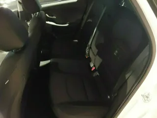 HYUNDAI i30 – Fahrzeugbild 7
