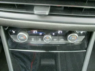 OPEL Grandland – Fahrzeugbild 13