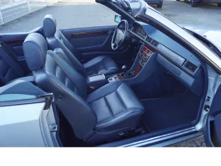 MERCEDES-BENZ E 220 – Fahrzeugbild 9