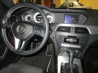 MERCEDES-BENZ C 180 – Fahrzeugbild 10