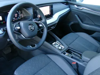 SKODA Octavia – Fahrzeugbild 11