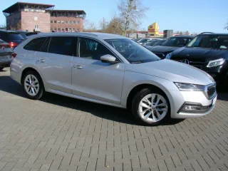 SKODA Octavia – Fahrzeugbild 7