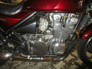 KAWASAKI ZR – Fahrzeugbild 4