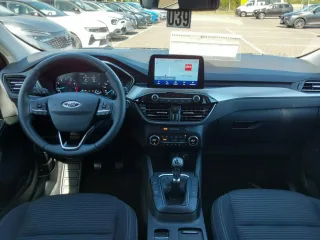 FORD KUGA – Fahrzeugbild 12