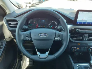 FORD KUGA – Fahrzeugbild 13
