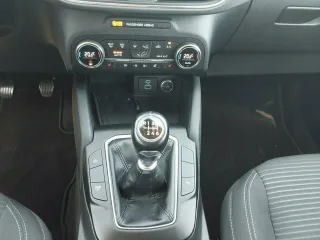 FORD KUGA – Fahrzeugbild 15