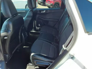 FORD KUGA – Fahrzeugbild 10