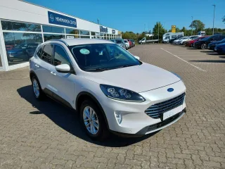 FORD KUGA – Fahrzeugbild 3