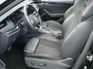SKODA Octavia – Fahrzeugbild 12