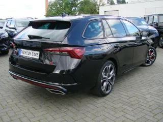 SKODA Octavia – Fahrzeugbild 3